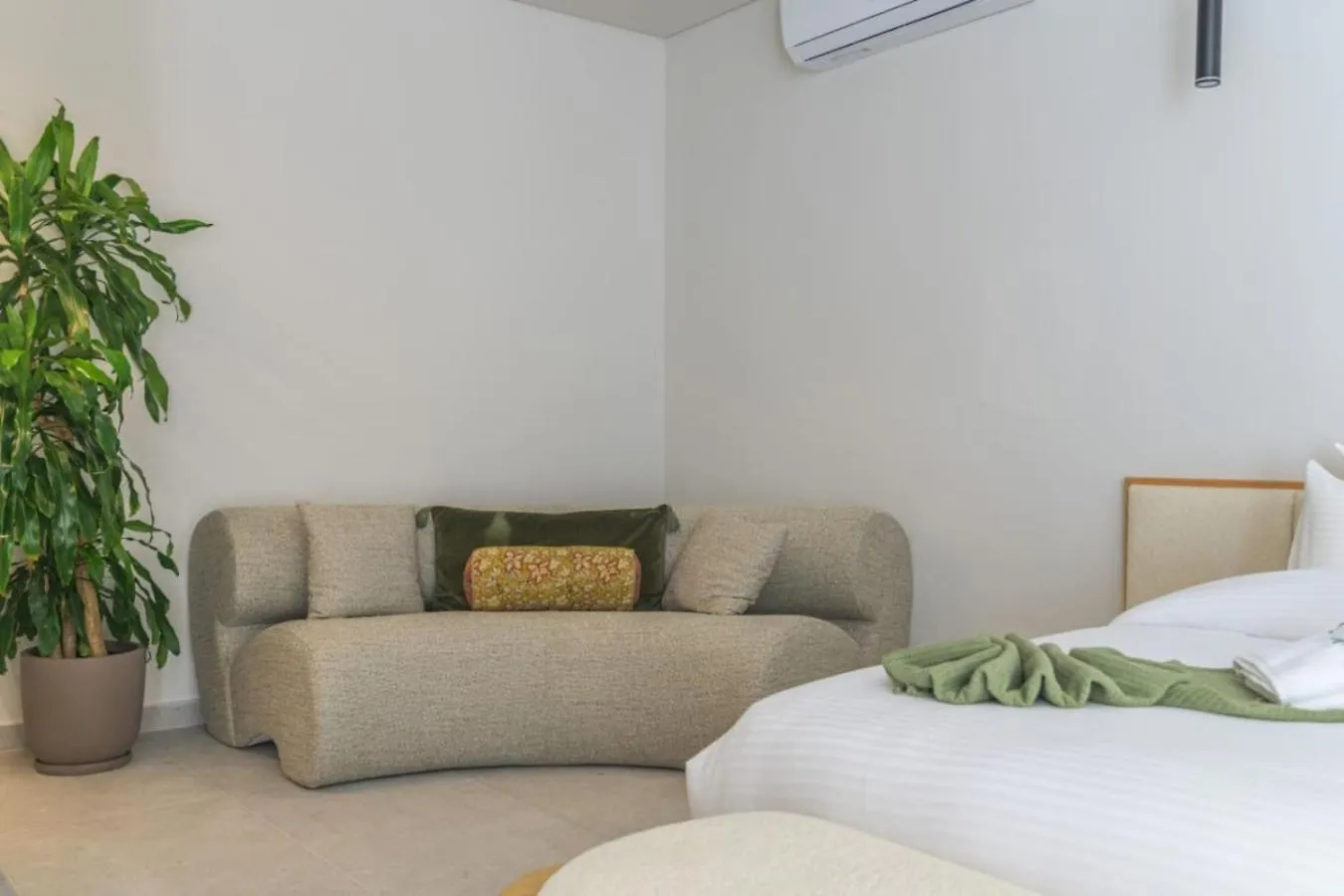 Apartament Boho Studio Wild Flowers In Mar Mikhael Bejrut Liban